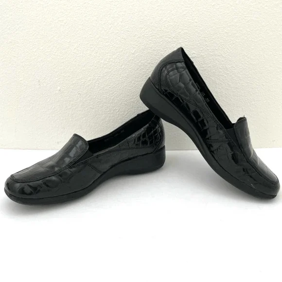 Clarks Gael Angora Black Croc Patent Leather Loafers Women’s 7.5 - Picture 9 of 10